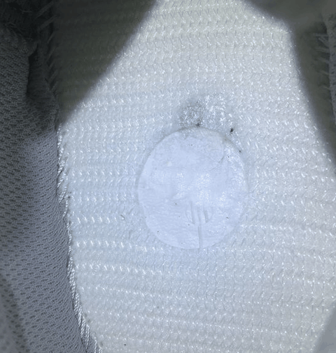 全掌BOOST出名的踩屎感潮牌汇潮牌网+鞋底防滑耐磨延长使用寿命（YEEZY BOOST 700开箱 YEEZY BOOST 700偏码吗）