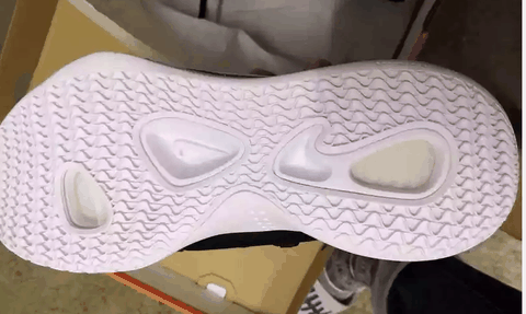  耐克HDX黑白l潮牌ow开箱 废话不多说（耐克HDX黑白low开箱 Hyperdunk X黑白low上脚感受）