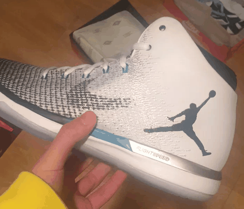所以就放上潮牌信息一张AJ31（AJ30，AJ31，AJ32对比测评 AJ30，AJ31，AJ32哪款好）