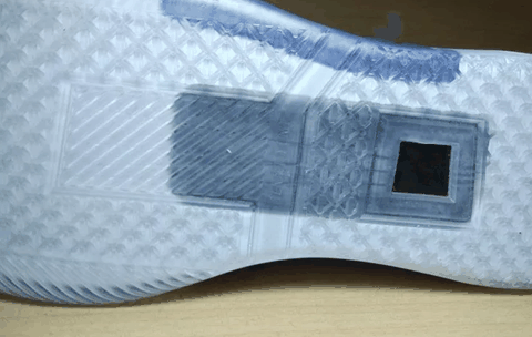 中底还采潮牌商城用了碳板（匹克霍华德3高低帮对比测评 匹克霍华德3高低帮哪款更适合实战）