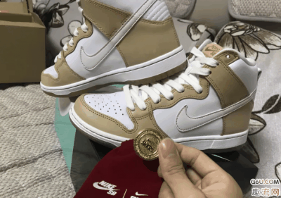 很有收藏价值 Dunk SB x 潮牌Premier偏码吗 Dunk SB x Premier不偏码（Dunk SB x Premier金币套装开箱测评 Dunk SB x Premier偏码吗）