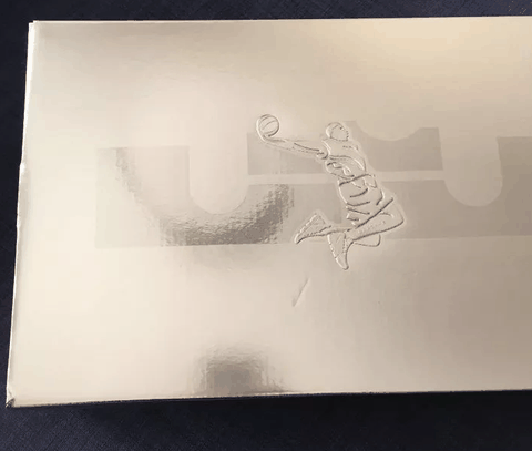  下面再来看一潮牌品牌下lbj16的上脚图（詹姆斯16HFR LMTD开箱测评 詹姆斯16HFR LMTD细节欣赏）