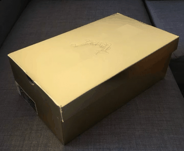  下面再来看一潮牌品牌下lbj16的上脚图（詹姆斯16HFR LMTD开箱测评 詹姆斯16HFR LMTD细节欣赏）
