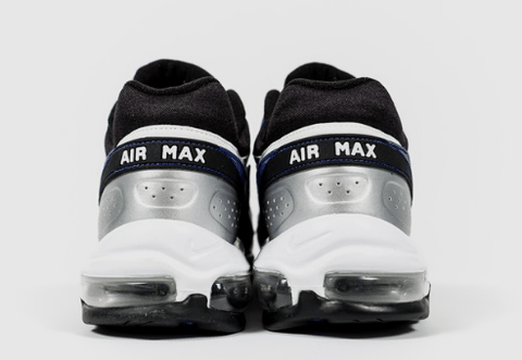 此款鞋远胜与银子弹 应该说这潮牌是一双全新的耐克Air Max 97/BW 金属银子弹（耐克Air Max 97/BW 金属银在哪买 耐克Air Max 97/BW 金属银实物欣赏）