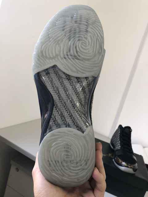 小编最近入手潮牌品牌的一双AJ23黑金（AJ23黑金开箱测评 AJ23黑金细节欣赏）