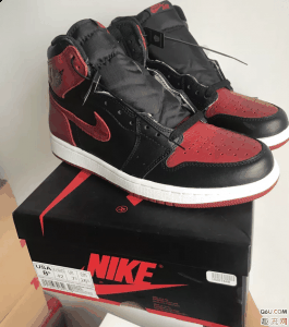 那么AJ1禁穿和芝加哥的区别是什么呢？AJ1禁穿和芝加哥哪个意义潮牌品牌大？AJ1禁穿和芝加哥谁贵？下面就和趣流网的小编一起来看一下关于AJ1禁穿的开箱测评（AJ1禁穿开箱测评 AJ1禁穿和芝加哥的区别是什么）