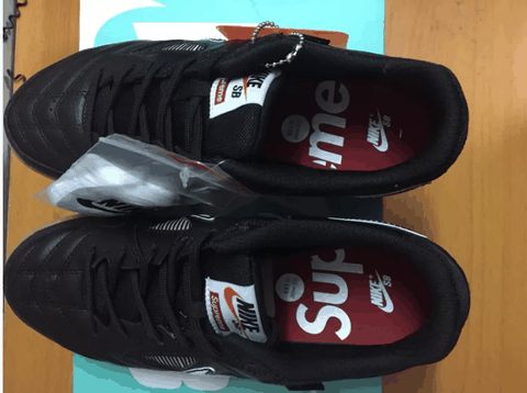 以及赠送了名片 就潮牌商城因为看着并不像足球鞋（supreme X nike SB足球鞋开箱 supreme X nike SB足球鞋实物欣赏）