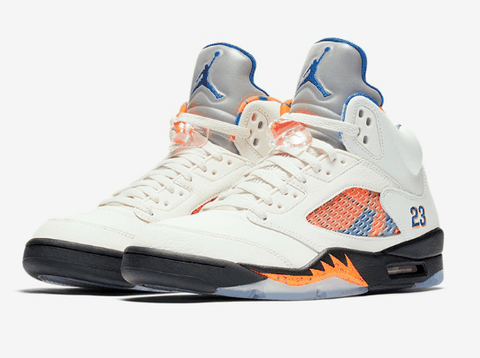 感兴趣的朋友可要把握机会啦！ Air Jordan 5 “International Flight” 货号：136潮牌汇潮牌网027-148 发售日期：9 月 8 日 发售价格：¥1399 RMB AJ5 “International Flight”实物欣赏 采用柔和的米白色呈现鞋身（AJ5国际航班在哪买 AJ5 “International Flight”实物欣赏）