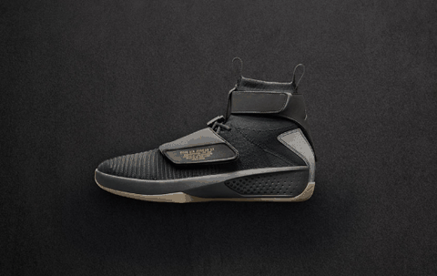 Air Jordan 20 标志性的魔术贴及脚踝绑带潮牌品牌得以保留 在魔术贴上新增了可以更换的魔术贴设计（AJ20甜瓜专属实物欣赏 AJ20甜瓜专属什么时候发售）