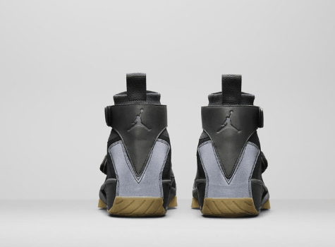 Air Jordan 20 标志性的魔术贴及脚踝绑带潮牌品牌得以保留 在魔术贴上新增了可以更换的魔术贴设计（AJ20甜瓜专属实物欣赏 AJ20甜瓜专属什么时候发售）