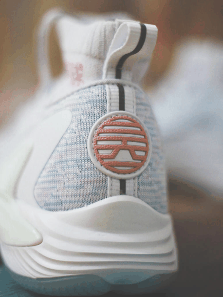 将球鞋承载的文潮牌资讯化拔到了新高度（361°戟锋球鞋实物欣赏 361°戟锋球鞋适合打后卫吗）