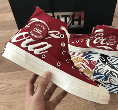 那就是匡威与可口潮牌品牌可乐联名款骚红配色（匡威与可口可乐联名款骚红开箱 匡威与可口可乐联名款骚红实物欣赏）