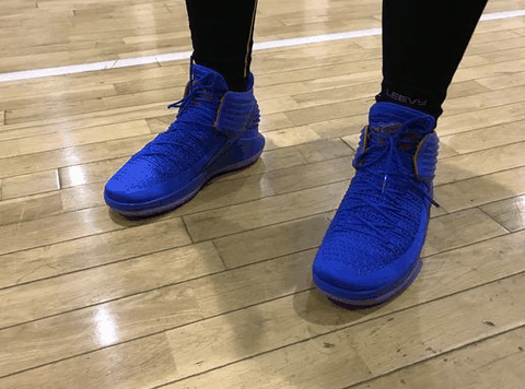 除了耐磨无其潮牌商城它明显缺点）（AJ32雷霆配色适合打后卫吗 AJ32雷霆配色打球怎么样）