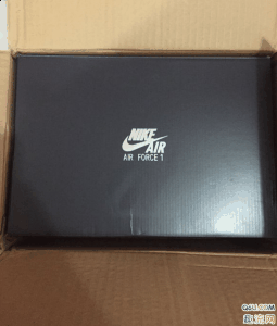 皮面尽量不潮牌信息要总接触水（AF1编织USA配色开箱测评 AF1编织脚感怎么样）