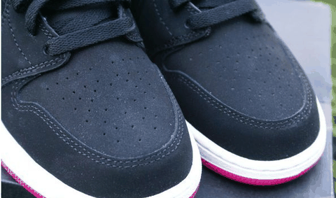 我们一起潮牌信息去看看吧（AJ1情人节限定版细节欣赏 AJ1情人节限定版偏码吗）