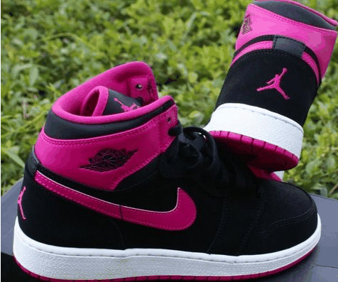 不如矮帮的鞋潮牌信息子好穿上脚（AJ1情人节限定版脚感怎么样 AJ1情人节限定版值得入手吗）