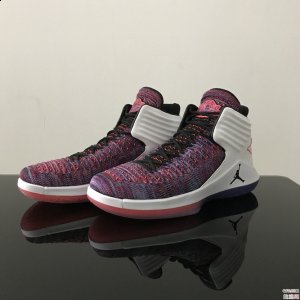 毕竟一双潮牌商城AJ32也不便宜（AJ32最终配色开箱测评 Air Jordan 32 “Finale” 上脚图赏析）