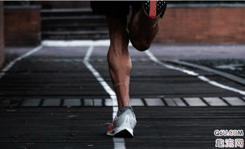 耐克 pegasus 35 turbo紧吗 Nike pegasus 35 turbo两公里测评