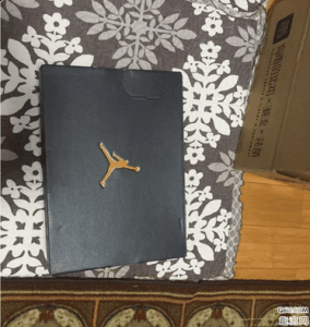 今天小编带来的是潮牌汇潮牌网店AJ1禁穿黑红脚趾mid开箱（AJ1禁穿黑红脚趾mid开箱测评 AJ1禁穿黑红脚趾和AJ1黑红脚趾有什么区别）