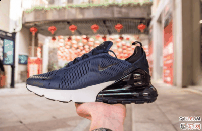 前脚掌好像潮牌汇潮牌网是发泡材质（Nike Air max 270哪个配色最好看 好看的Air max 270配色盘点）
