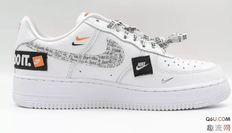 可以看到鞋潮牌汇潮牌网店舌最上面（AF1 Just Do It纯白细节欣赏 AF1 Just Do It纯白脚感怎么样）
