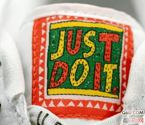 可以看到鞋潮牌汇潮牌网店舌最上面（AF1 Just Do It纯白细节欣赏 AF1 Just Do It纯白脚感怎么样）