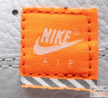 可以看到鞋潮牌汇潮牌网店舌最上面（AF1 Just Do It纯白细节欣赏 AF1 Just Do It纯白脚感怎么样）