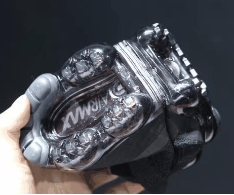 鞋款具体的型号 鞋潮牌汇潮牌网盒里面还是经典的橙色（OW x vapormax开箱 OW x vapormax脚感怎么样）