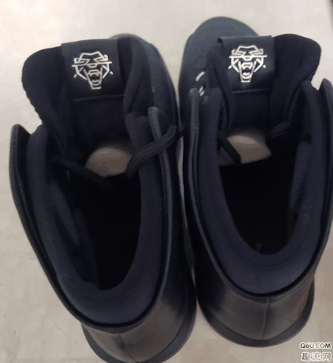 那么表现力如何呢？小编为大家带来了潮牌商城AJ31 “Black Cat”开箱简评 AJ31 “Black Cat”实物欣赏（AJ31 “Black Cat”开箱简评 AJ31 “Black Cat”实物欣赏）