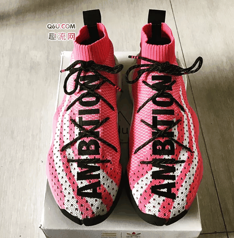 小编入手的潮牌资讯就是43码（菲董BYW骚粉开箱简评 Adidas BYW骚粉实物欣赏）