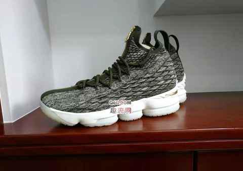 LBJ15联名Kith詹皇母校配色开箱测评 Nike LeBron 15 x KITH 细节图赏析