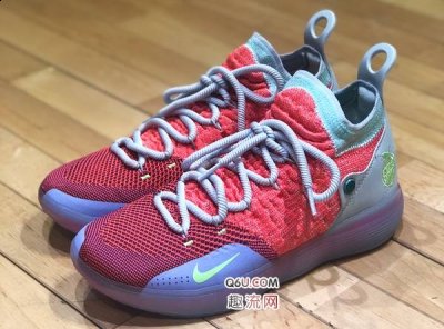 耐克KD11 GS开箱潮牌商城测评 kd11怎么样（耐克KD11 GS开箱测评 kd11怎么样）