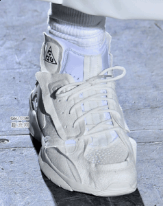 那么耐克ACG Mowabb在哪预购？潮牌汇潮牌网店Nike ACG Mowabb多少钱？我们一起去看看吧（耐克ACG Mowabb在哪预购 Nike ACG Mowabb多少钱）