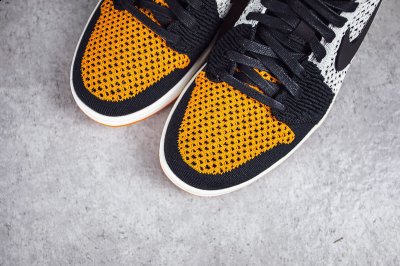同时也采用了潮牌信息 Low 低帮鞋型（AJ1编织版扣碎开箱测评 AJ1 Flyknit “Shattered Backboard”值得买吗）