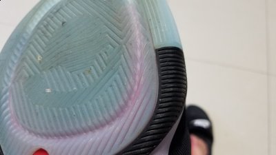 有些起皮了都 驭帅潮牌资讯12实战什么感觉 首先谈包裹（驭帅12耐磨性怎么样 驭帅12实战什么感觉）