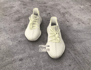 那么椰子350 V2 “BUTTER”到潮牌汇潮牌网底怎么样呢？小编带来了实物欣赏（椰子350 V2 “BUTTER”实物欣赏 YEEZY 350 V2 “BUTTER”上脚图）