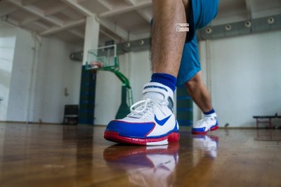 很惊艳 全皮质的潮牌品牌鞋面也是很有质感（耐克2k4开箱 Nike Huarache 2k4脚感怎么样）