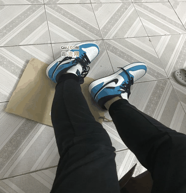 AJ1黄蜂Mid开箱测评 AJ1黄蜂和AJ1小闪电对比测评