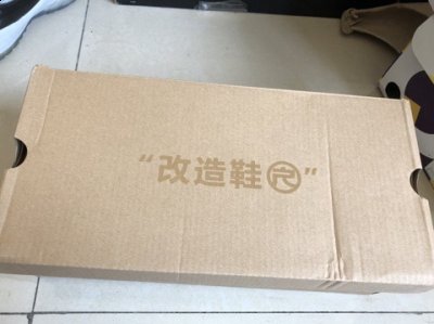 愿意支持国产的话 还是可以入手一双的！ 回力“回天之力”怎么样 回力和ow的定制款连潮流潮牌资讯 ICON李晨都忍不住在 Instagram上发图为其打 call 鞋侧用中文汉字写有“硫化鞋底” 鞋后跟的中文“回天”、“之力”凸显回力的品牌文化（回力硫化胶底开箱测评 回力“回天之力”实物怎么样）
