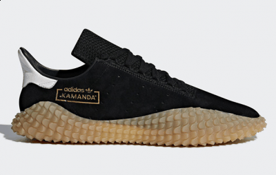  中部的走线以及外露的波浪潮牌信息纹中底让人有种与 YEEZY 相似的眼熟感（阿迪达斯Kamanda脚感好吗 Adidas Kamanda上脚赏析）