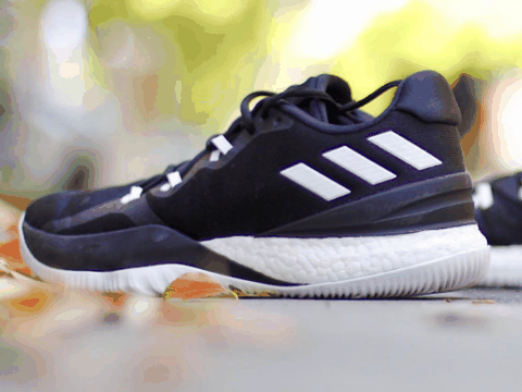 阿迪达斯CLB2018配置怎么样 Adidas Crazylight 18脚感好吗