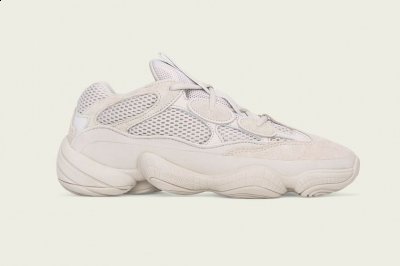 但好在颜色潮牌汇潮牌网不是很深（椰子500有几个配色 YEEZY Desert Rat 500发售了哪些配色）