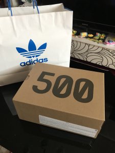  椰子500“Blush”作潮牌商城为本周发售的鞋款（椰子500“Blush”开箱测评 椰子500“Blush”上脚图）