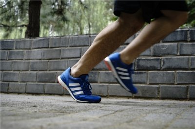 有可能需要潮牌汇潮牌网加大半码（阿迪达斯adizero adios 3跑鞋怎么样 adizero adios 3跑步测评）