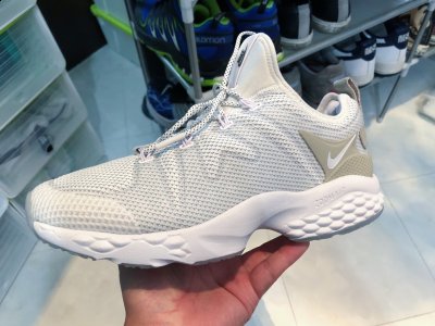 但是还是可以承潮牌资讯受的住适量运动的 （耐克Kim Jones脚感好吗 Kim Jones x Nike air zoom上脚测评）