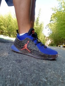  随着休赛期的潮牌品牌第一笔重磅交易（保罗10代脚感如何 Jordan CP3.X上脚测评）