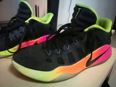 经典的款式也潮牌品牌是让人觉得帅气（耐克HD 2016低帮脚感好吗 Nike Hyperdunk 2016 low实战测评）