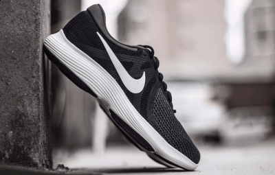 耐克Revolution 4跑鞋实战评潮牌信息测 Nike Revolution 4跑步脚感怎么样（耐克Revolution 4跑鞋实战评测 Nike Revolution 4跑步脚感怎么样）