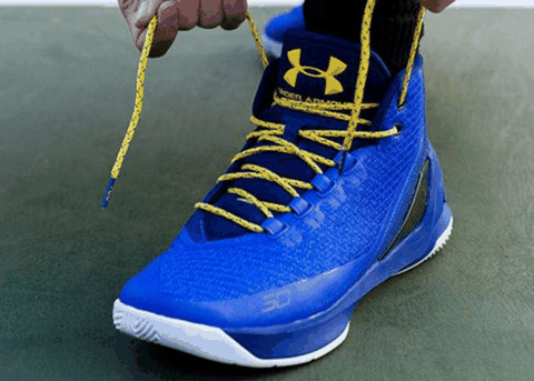 库里3和欧文3哪个好 安德玛Curry3和耐克Kyrie3对比测评