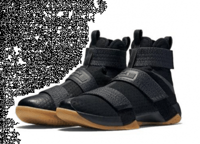 Soldier 10的表现并不是很潮牌好：首先鞋面是无鞋带设计（2018水泥地实战球鞋推荐 什么实战球鞋可以打水泥地）
